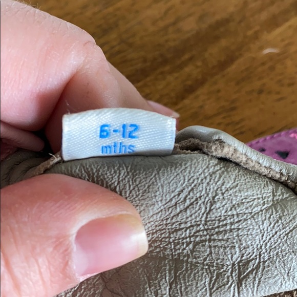 3/$20 robeez - Picture 3 of 4